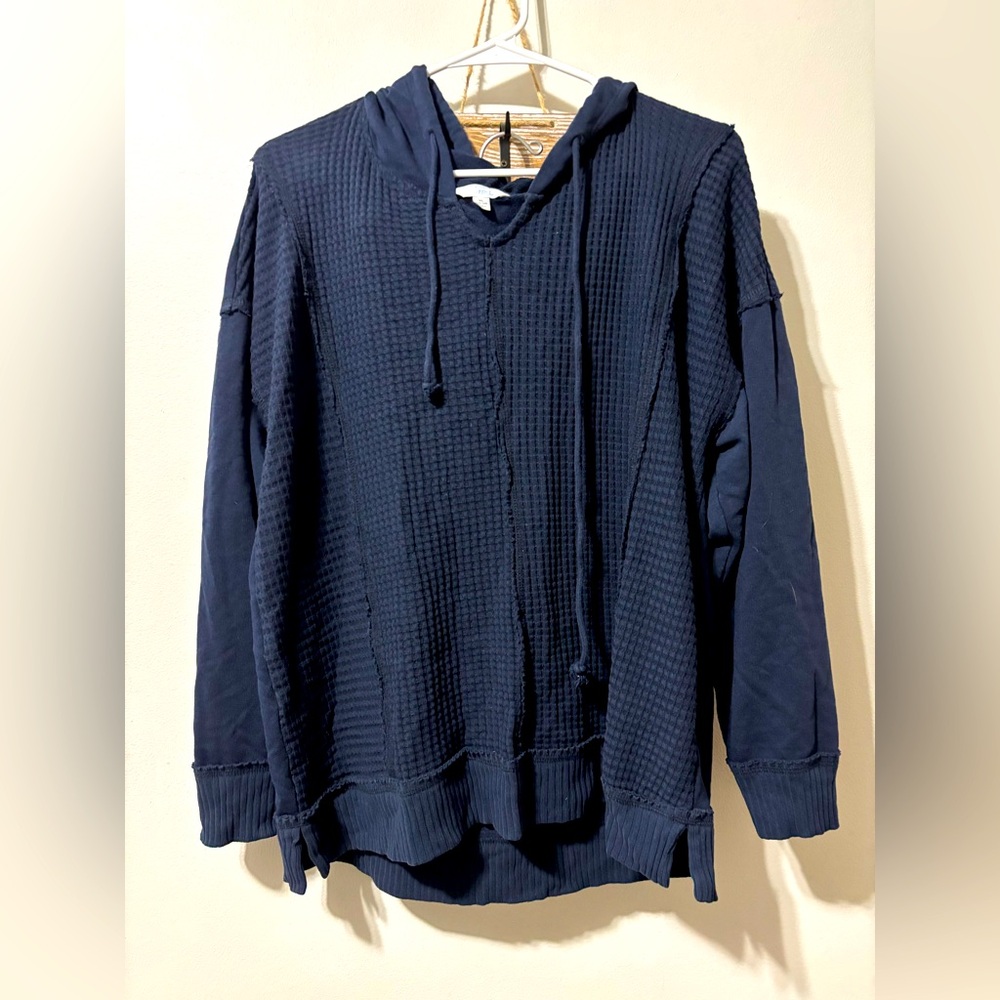 Hooded shirt